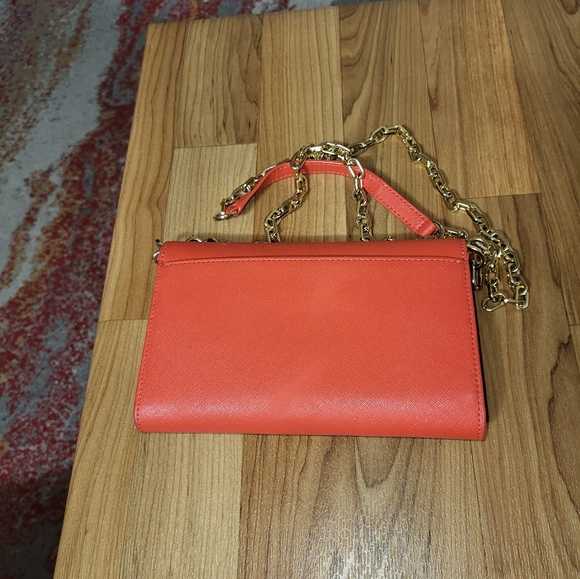 TORY BURCH Red Leather Robinson Chain Link Crossbody Wallet - Picture 3 of 15